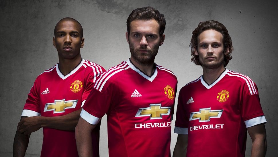 adidas & Man United 2015/16 Home Kit - featured image