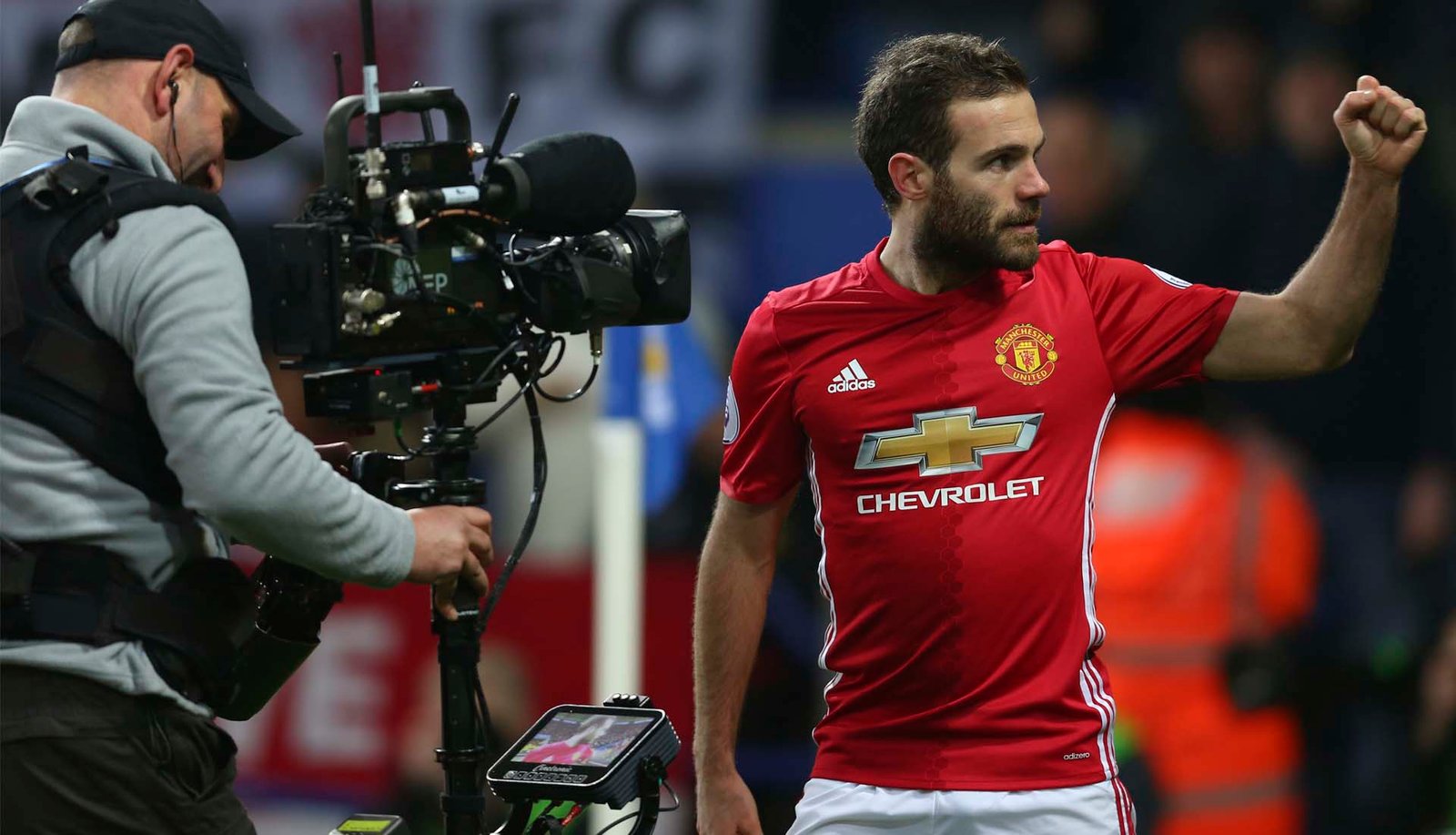 Amazon Prepare Bid For Premier League Streaming Rights - featured image