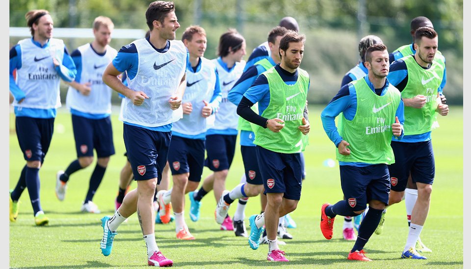 Arsenal Players Train in PUMA Tricks - featured image