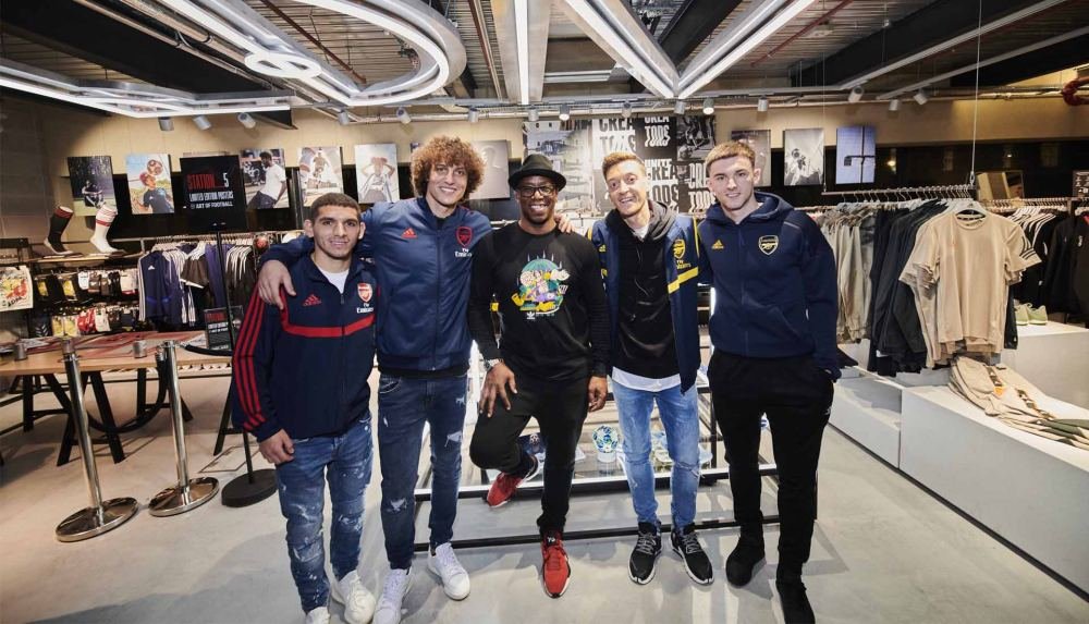 Arsenal Stars Surprise Fans At adidas LDN MakerLab Event - featured image