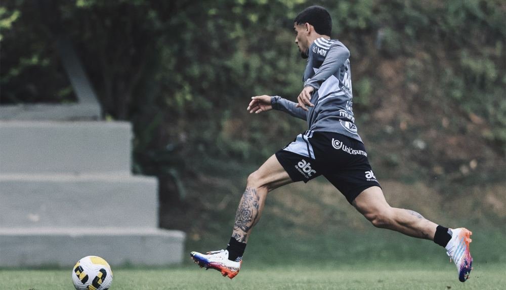 Atletico Mineiro's Rubens Trains In Upcoming adidas Predator Edge Colourway - featured image