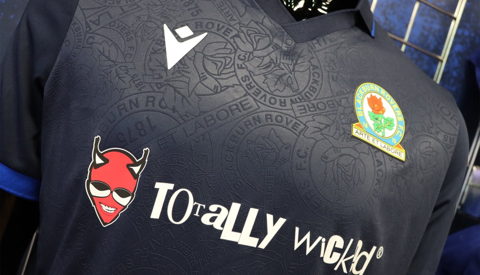Blackburn Rover’s 22/23 Away Shirt From Macron Needs A Closer Look - featured image