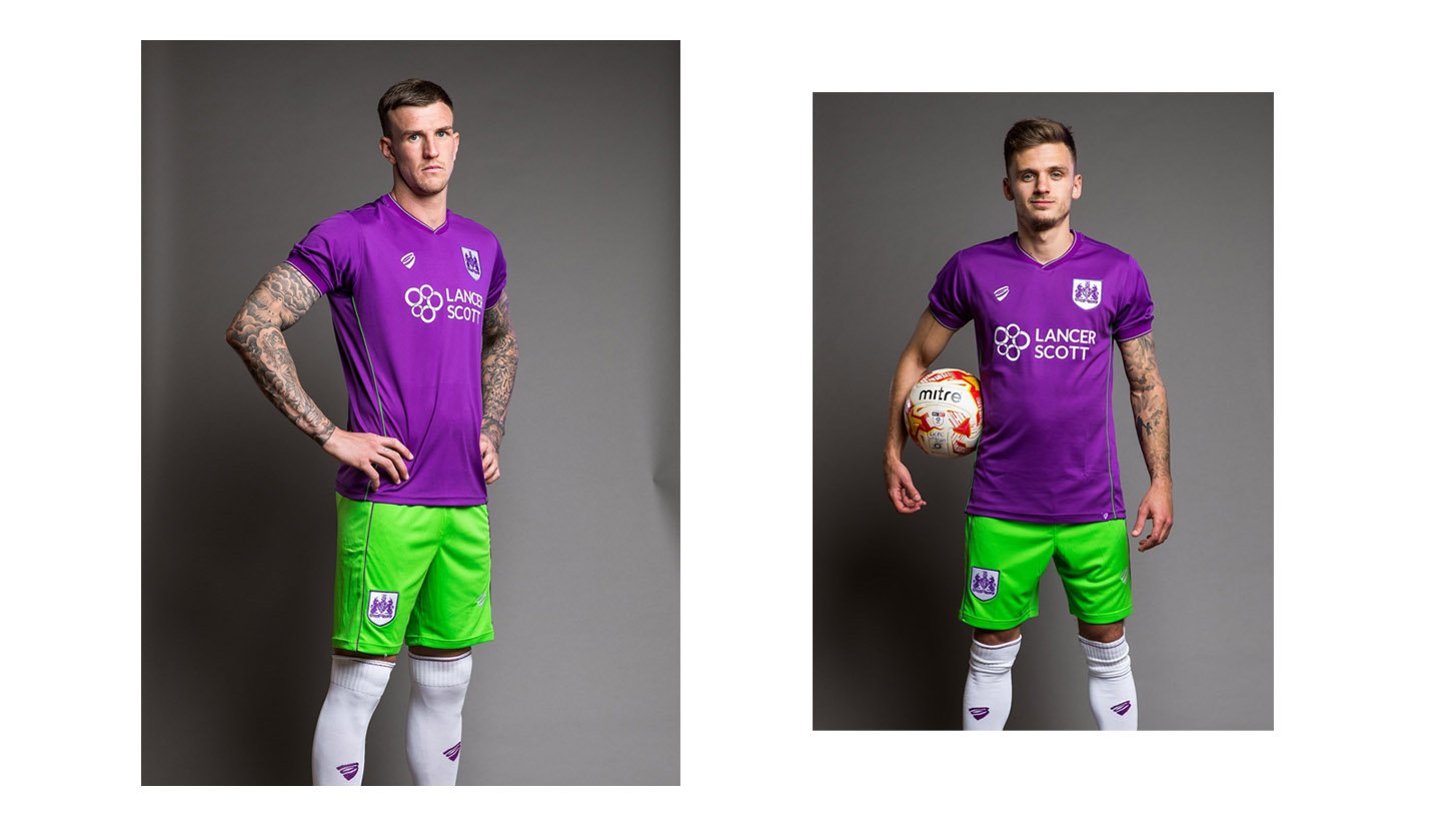 Bristol City 17/18 Away Kit by Bristol Sport - featured image