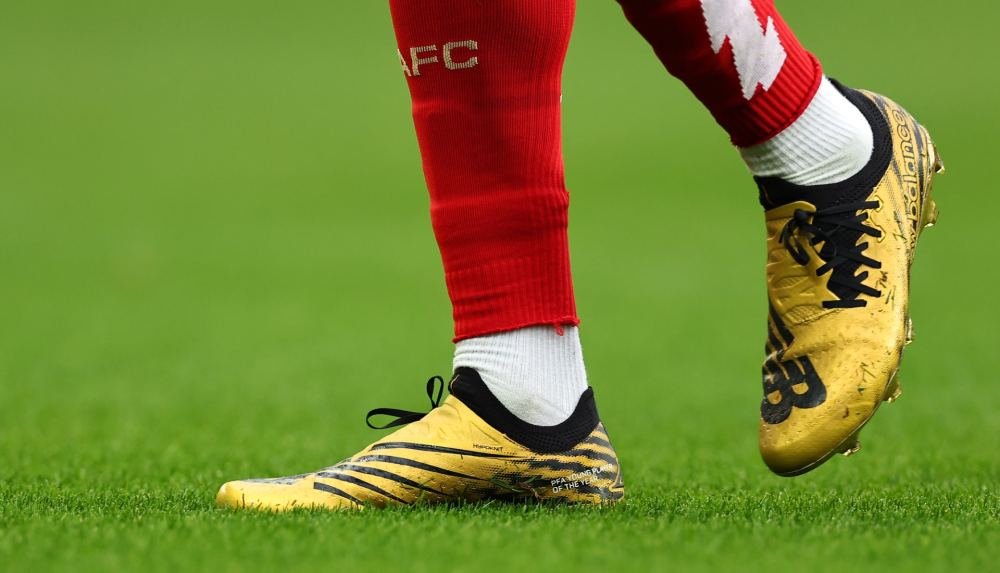 Bukayo Saka Receives Golden Pair Of Furon V7 From New Balance - featured image