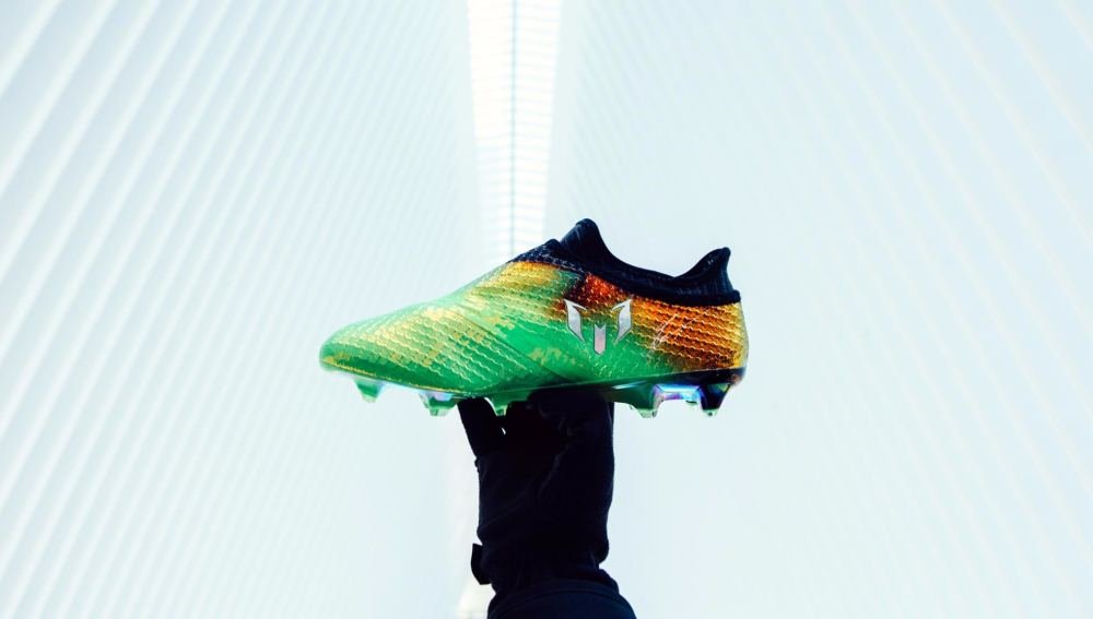 Closer Look at the adidas Messi16 10/10 - featured image