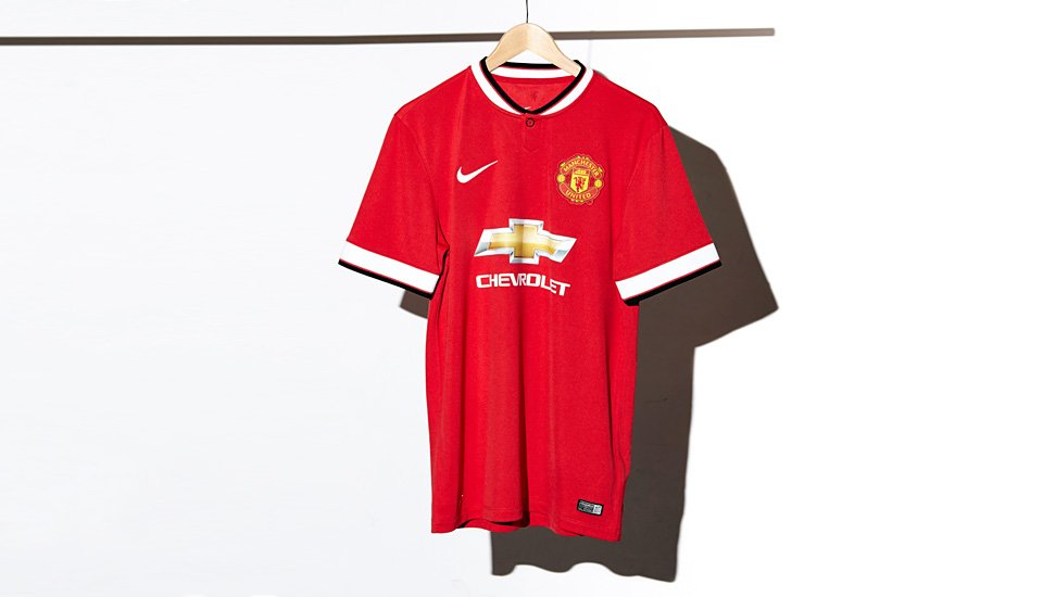 Closer Look | Man United 14/15 Home Shirt - featured image