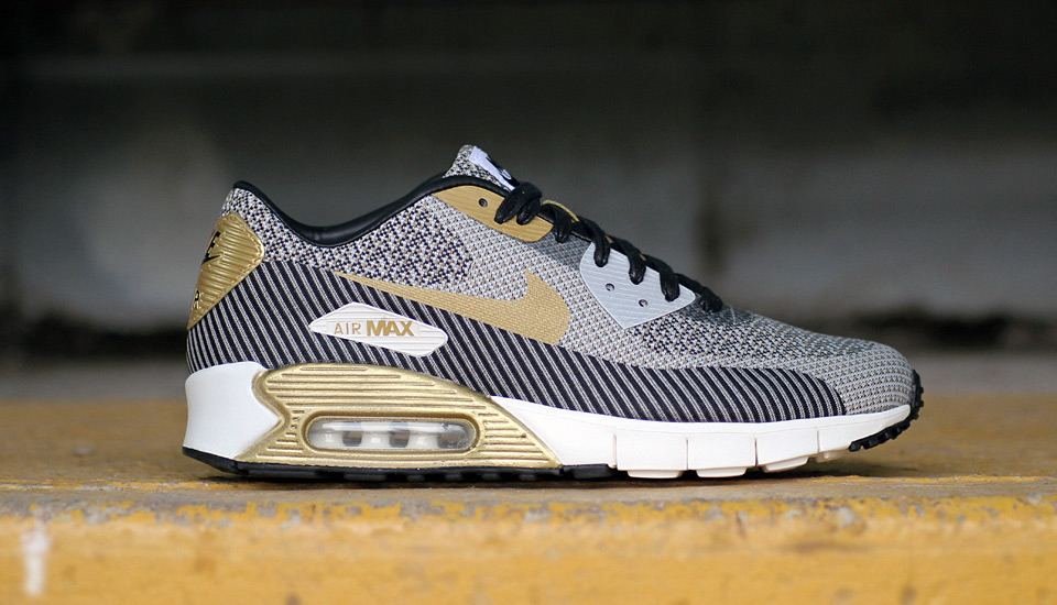 Closer Look | Nike Gold HyperVenom Collection - featured image