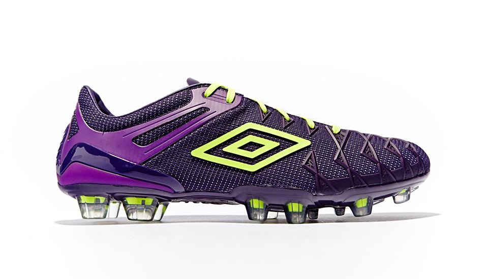 Closer Look | Umbro UX-1 Football Boots - featured image
