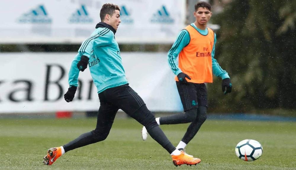 CR7 Trains In Special Edition Mercurial Superfly - featured image