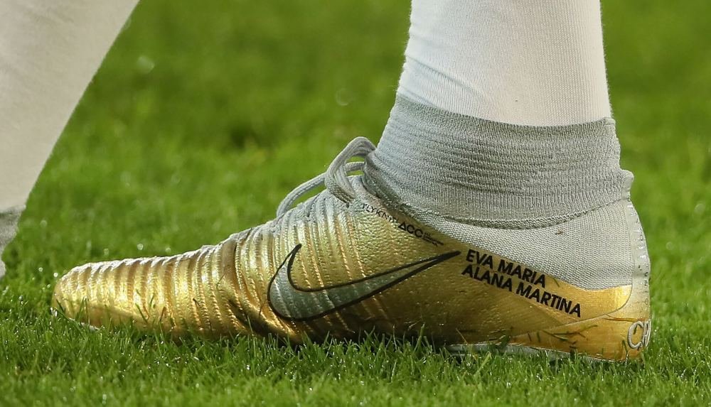 Cristiano Ronaldo Debuts Mercurial Superfly CR7 'Quinto Triunfo' - featured image