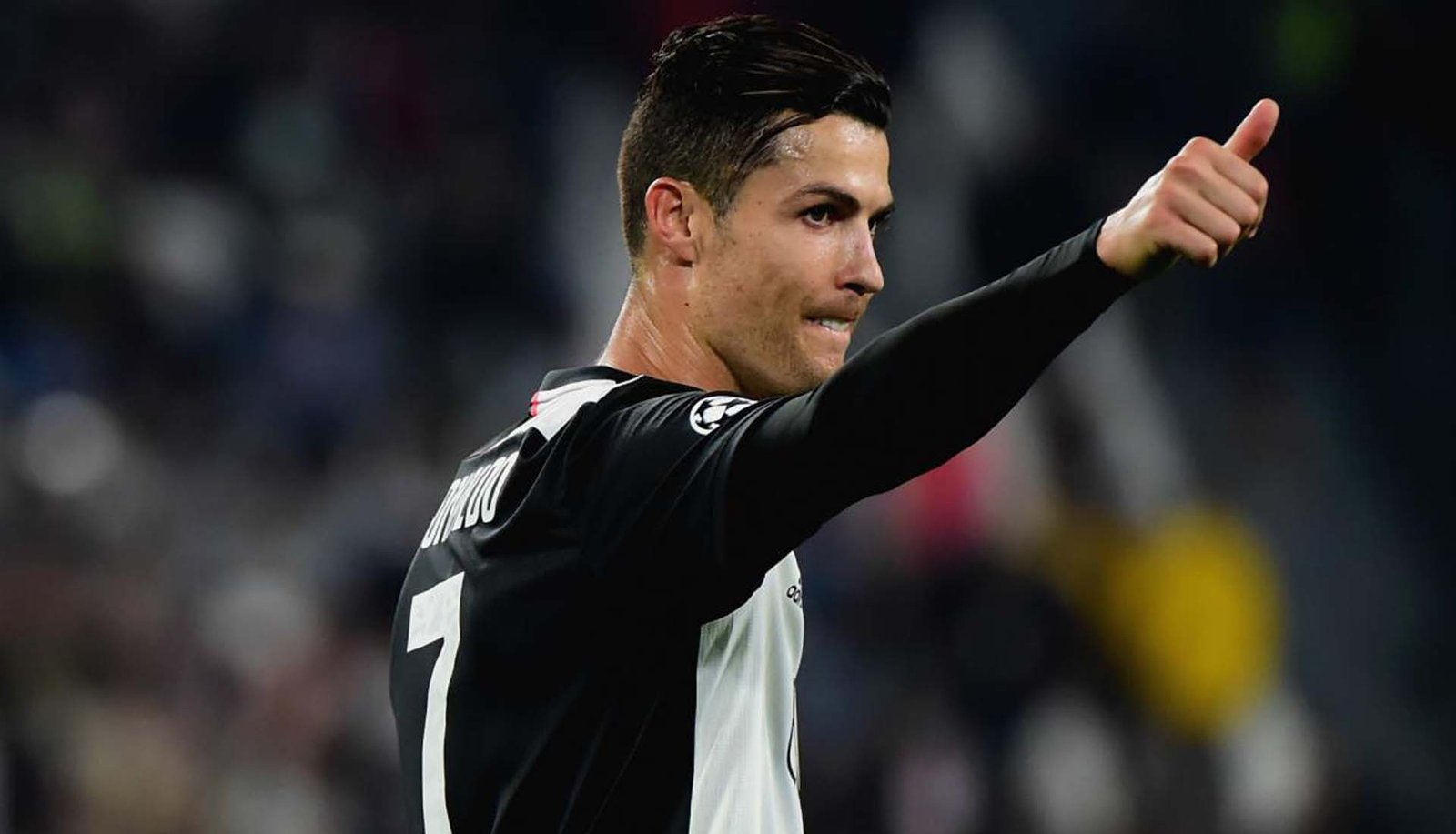 Cristiano Ronaldo Tops Instagram Earners List - featured image