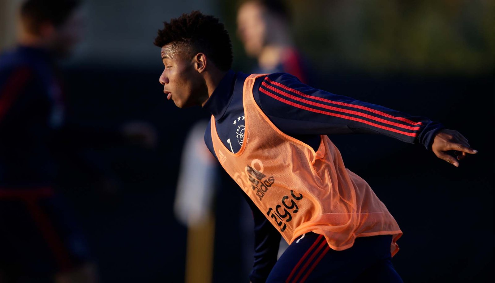 David Neres Trains in Blackout Mercurial Superfly - featured image