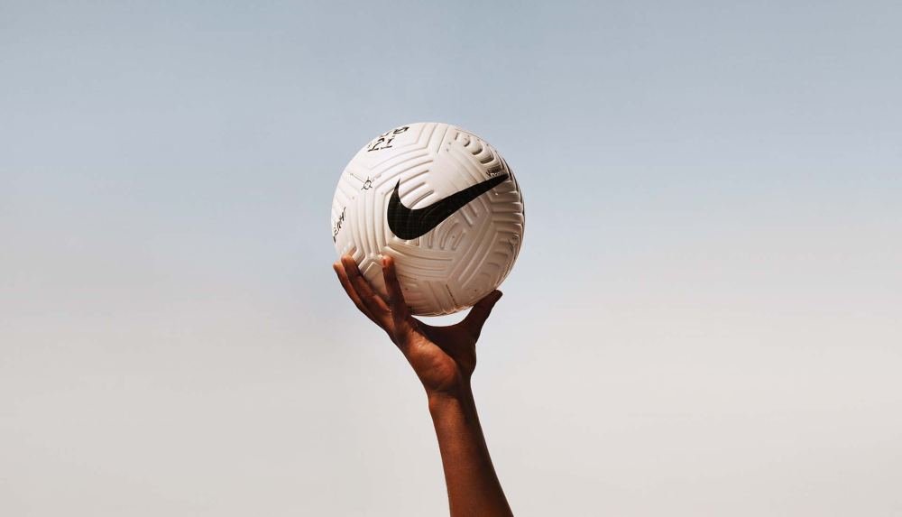 Dropology Episode 01: Nike Flight Ball Feat. Kieran Ronan - featured image