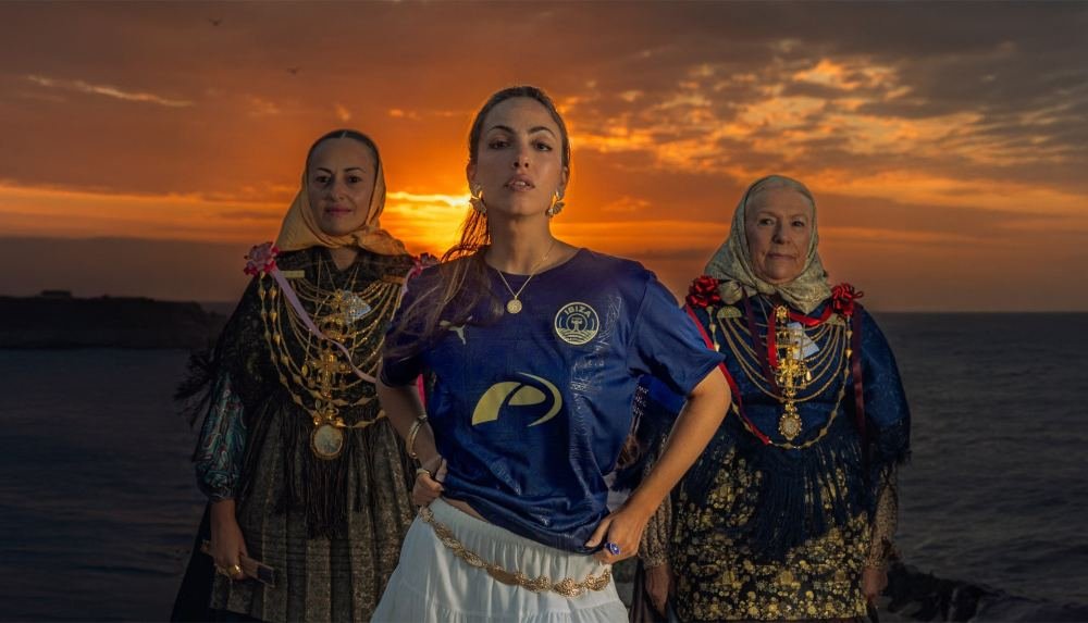 Equipo FC Channels Island Heritage In UD Ibiza’s 10th Anniversary Prematch Shirt - featured image