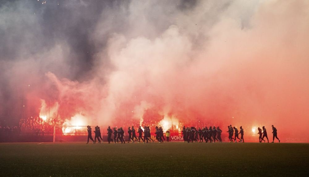 Fans Welcome AIK Back In Club Tradition For First Pre-Season Session - featured image
