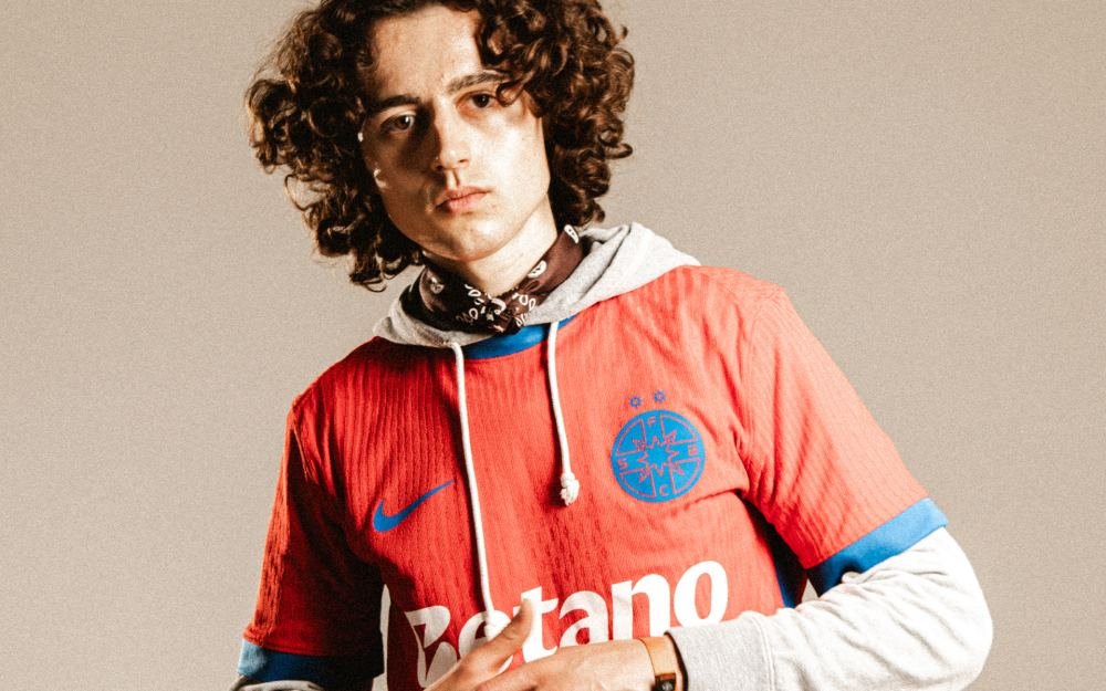 FCSB 25/26 Home Kit: Heritage with Voltage - featured image