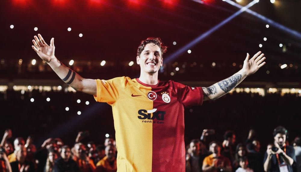Galatasaray Unveil 23/24 Home Shirt During Victory Celebrations - featured image