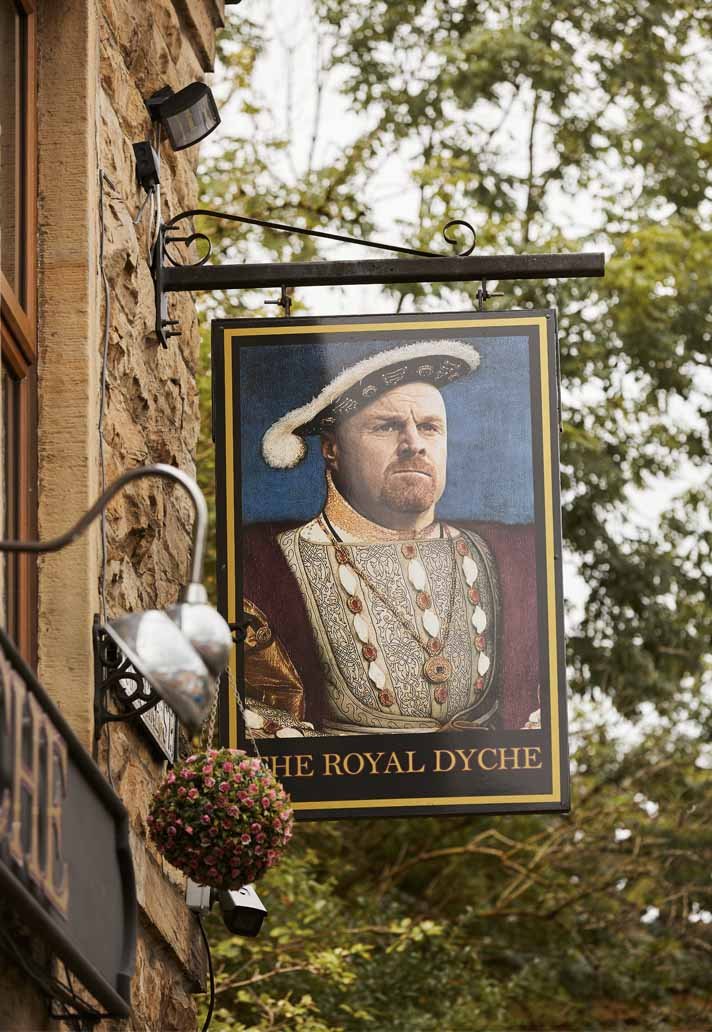 7-home-fans-only-royal-dyche-burnley-min.jpg