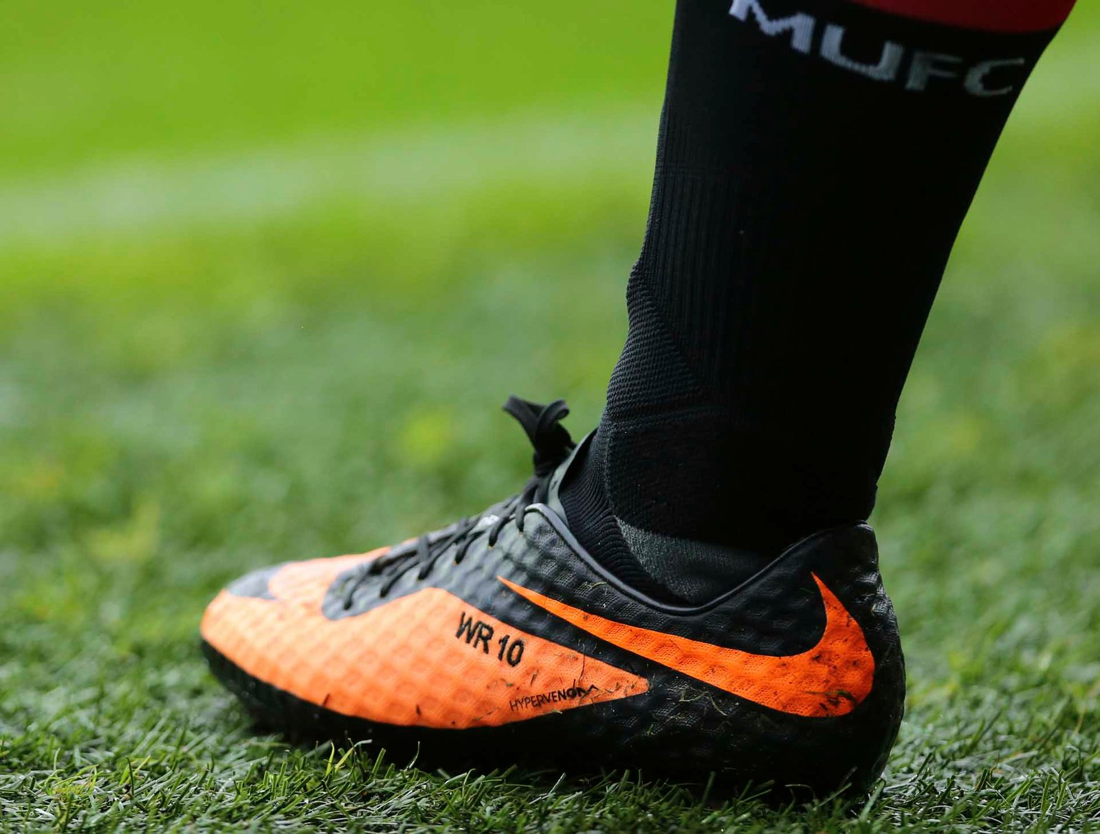 7-nike-hypervenom-iconic.jpg