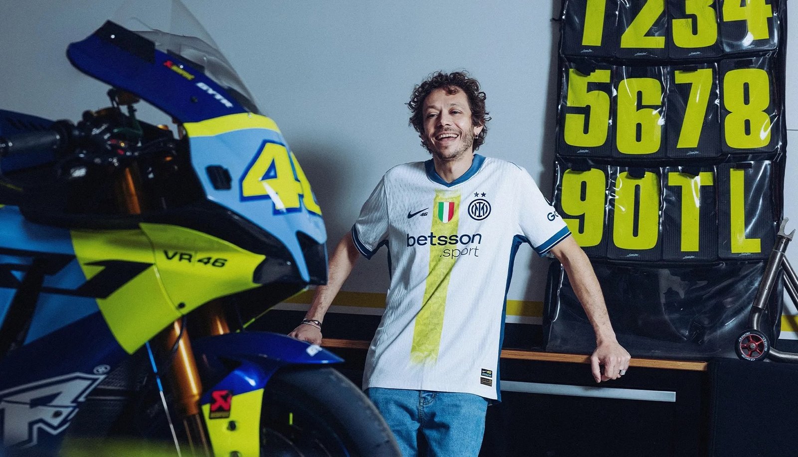 Inter & Nike Reveal Special Edition Valentino Rossi Away Shirt - featured image