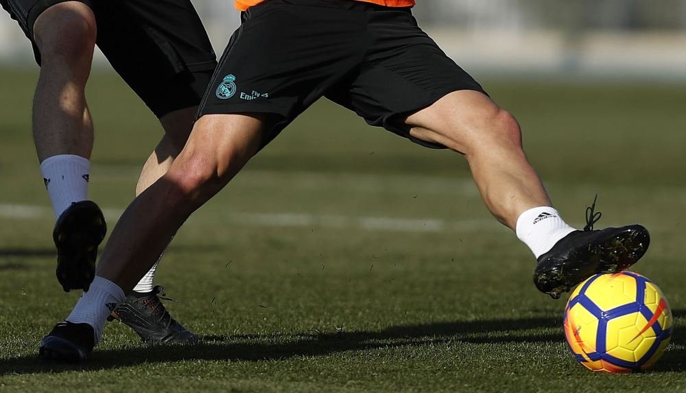 Isco Trains In Blackout Mercurial Vapor XII - featured image