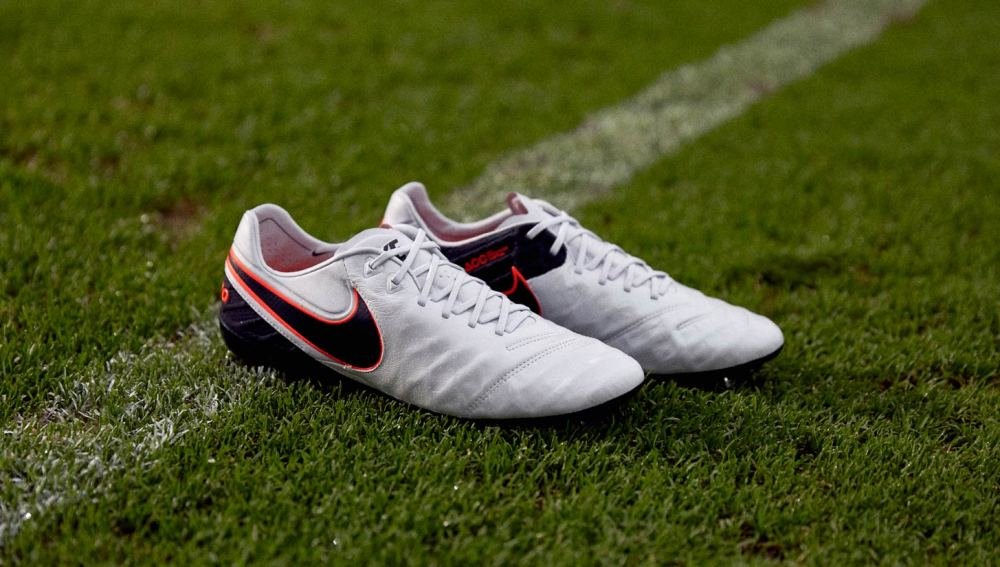 Laced Up | Nike Tiempo 6 Review - featured image