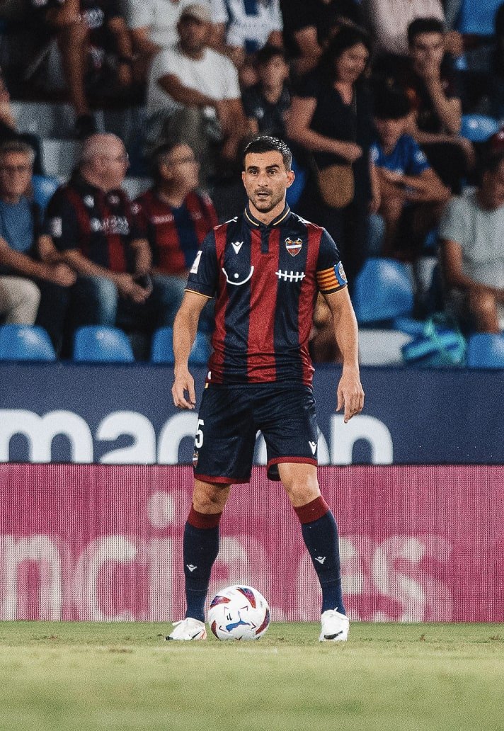 levante 4-min.jpg
