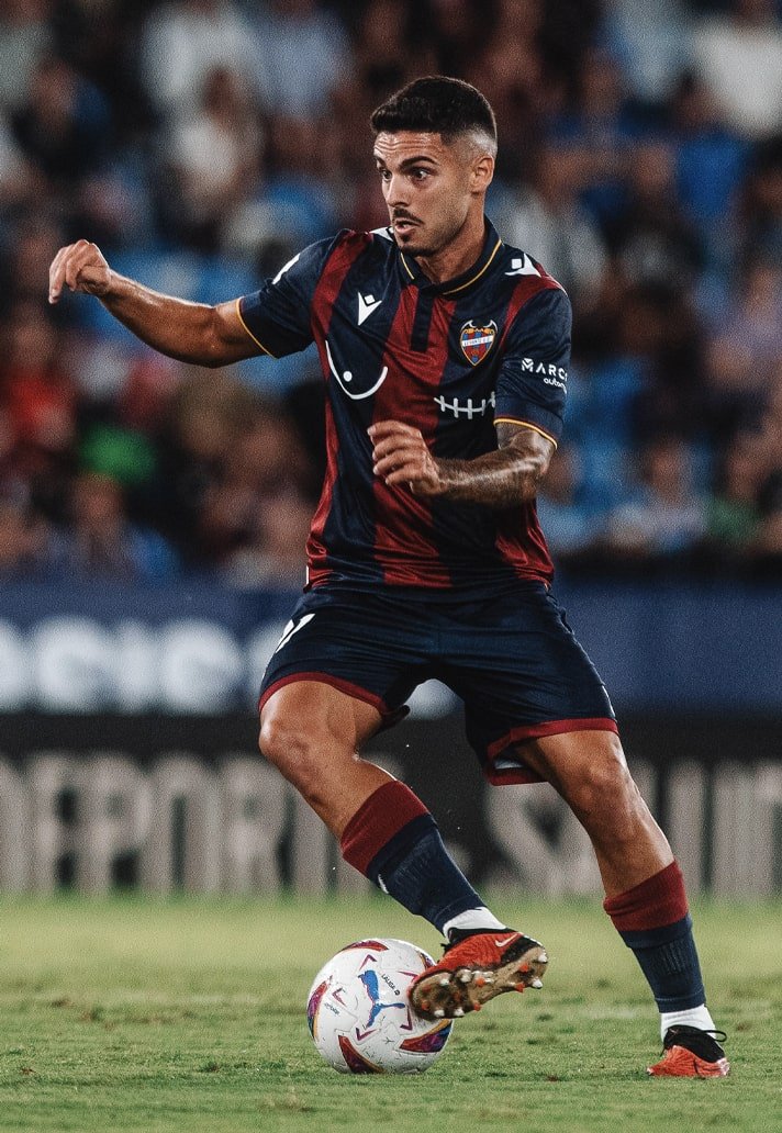 levante 3-min.jpg