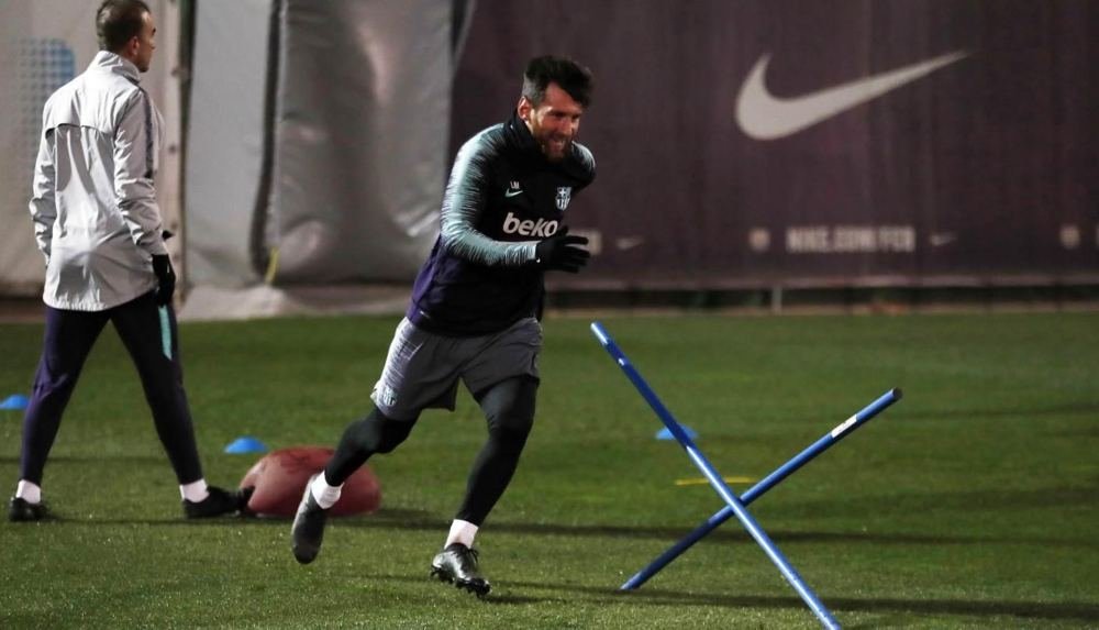 Lionel Messi Trains In Blackout adidas Nemeziz Boots - featured image