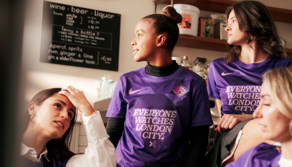 London City Lionesses Offer Up A Holographic Hit With Their Limited-Edition 25/26 Nike Third Shirt - featured image