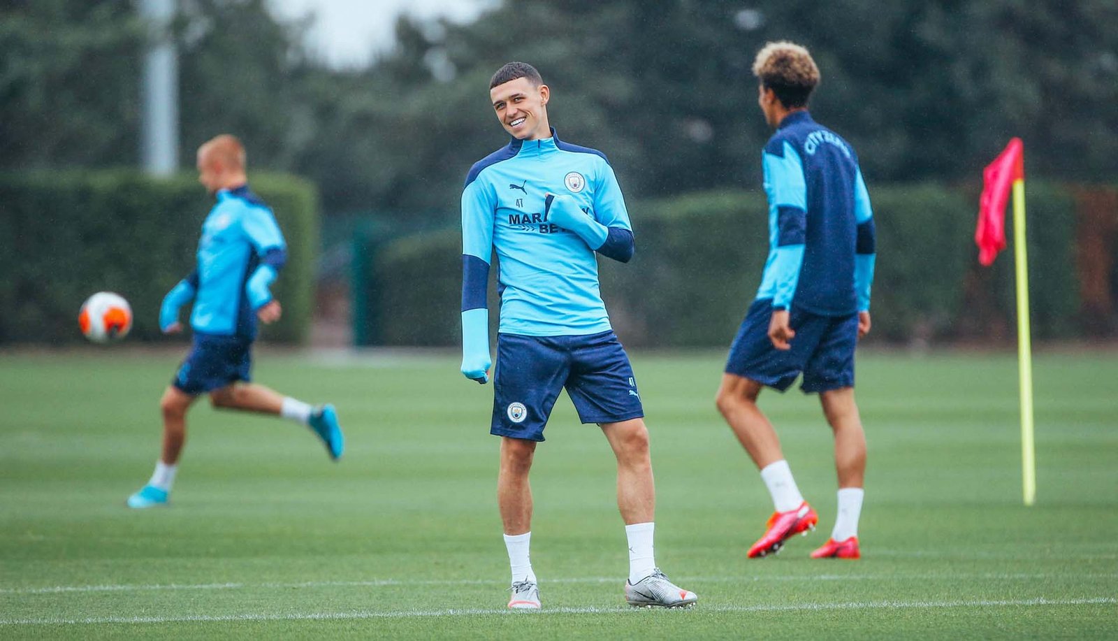 Man City Debut 20/21 PUMA Training Collection - featured image