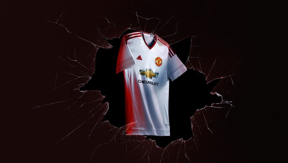 Man United Away 15/16 by adidas - featured image
