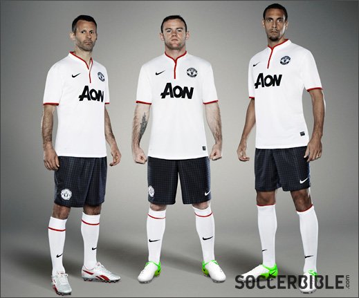 Manchester United Away Replica 2012-13 - Nike Football Shirt - featured image