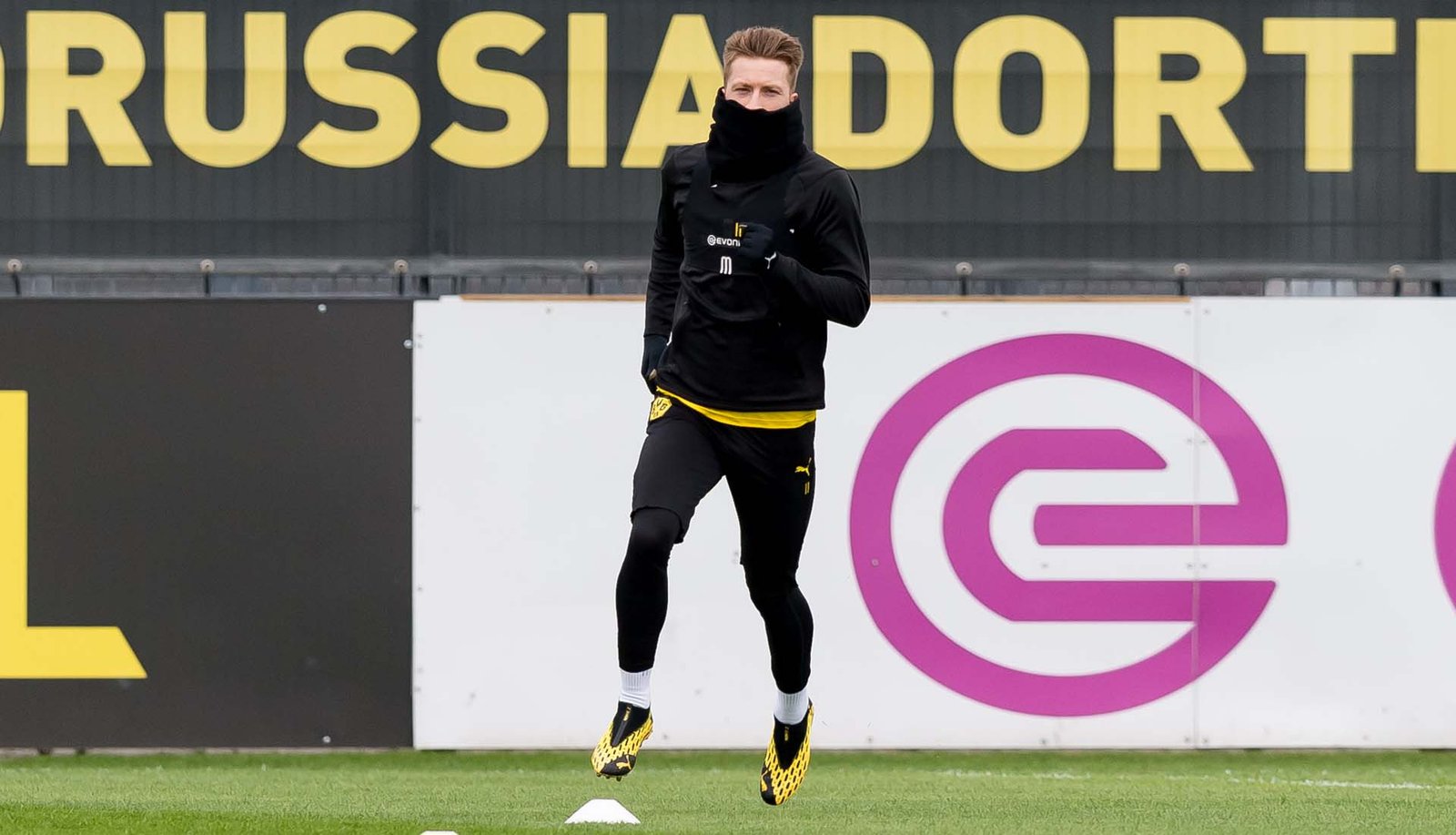 Marco Reus Trains In Upcoming PUMA Future Colourway - featured image