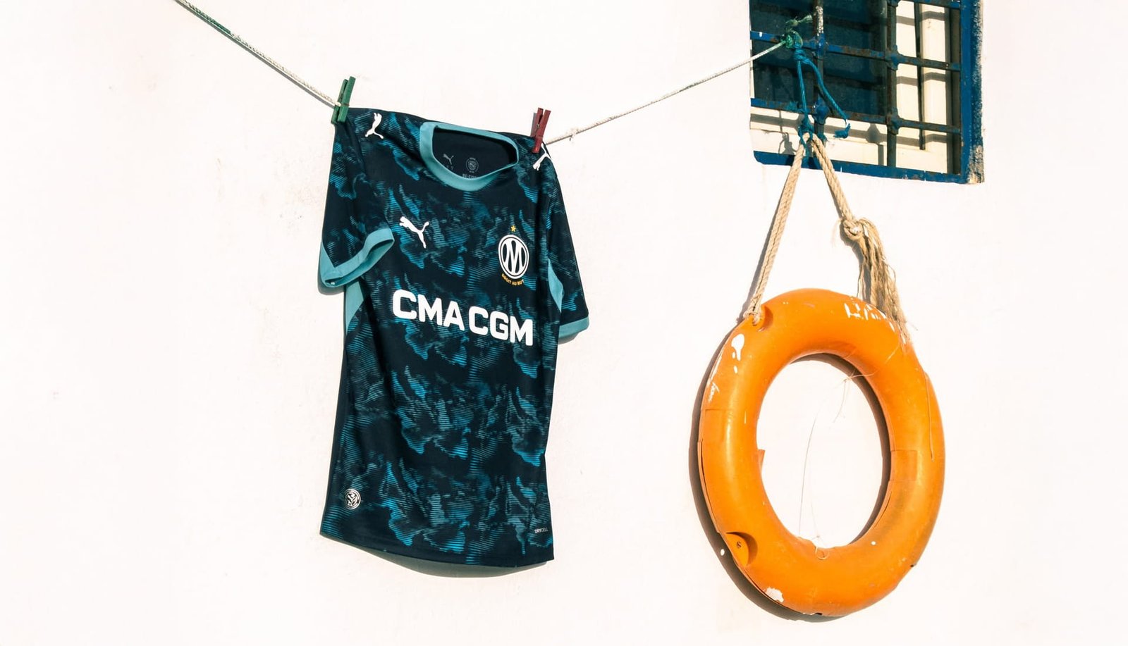 Marseille Pay Tribute to the Mediterranean With 26/27 Away Shirt Design - featured image