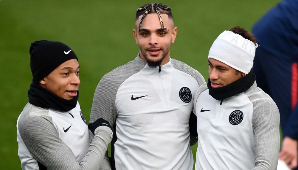 Mbappe & Kurzawa Train In Blackout Mercurials - featured image