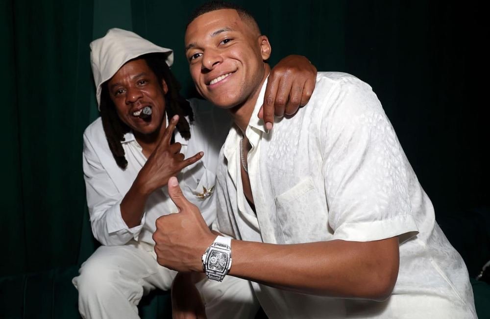 Mbappe Rubs Shoulders With The World’s Elite At White Party 2023 - featured image