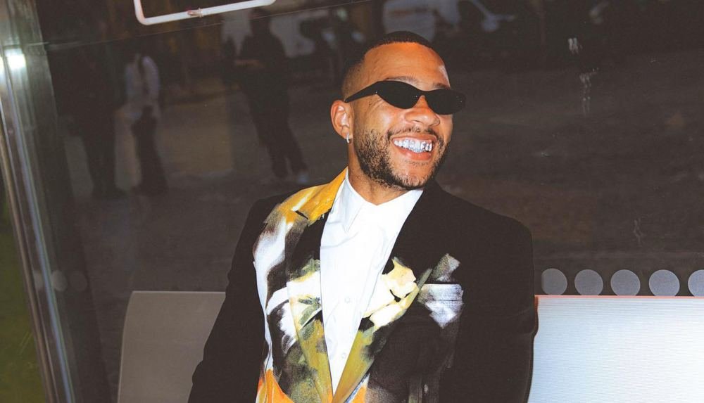 Memphis Depay Shows Off Customised Diamond Grill - featured image