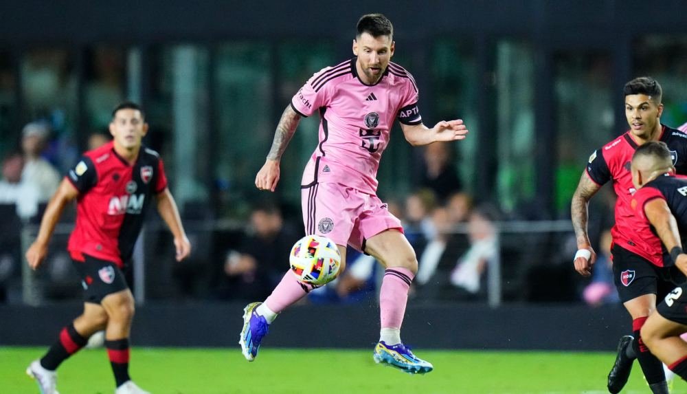 Messi Debuts Upcoming Signature Edition adidas X Crazyfast - featured image