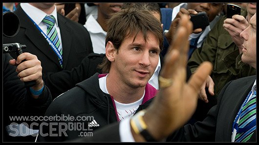 Messi Mania Sweeps London! - featured image