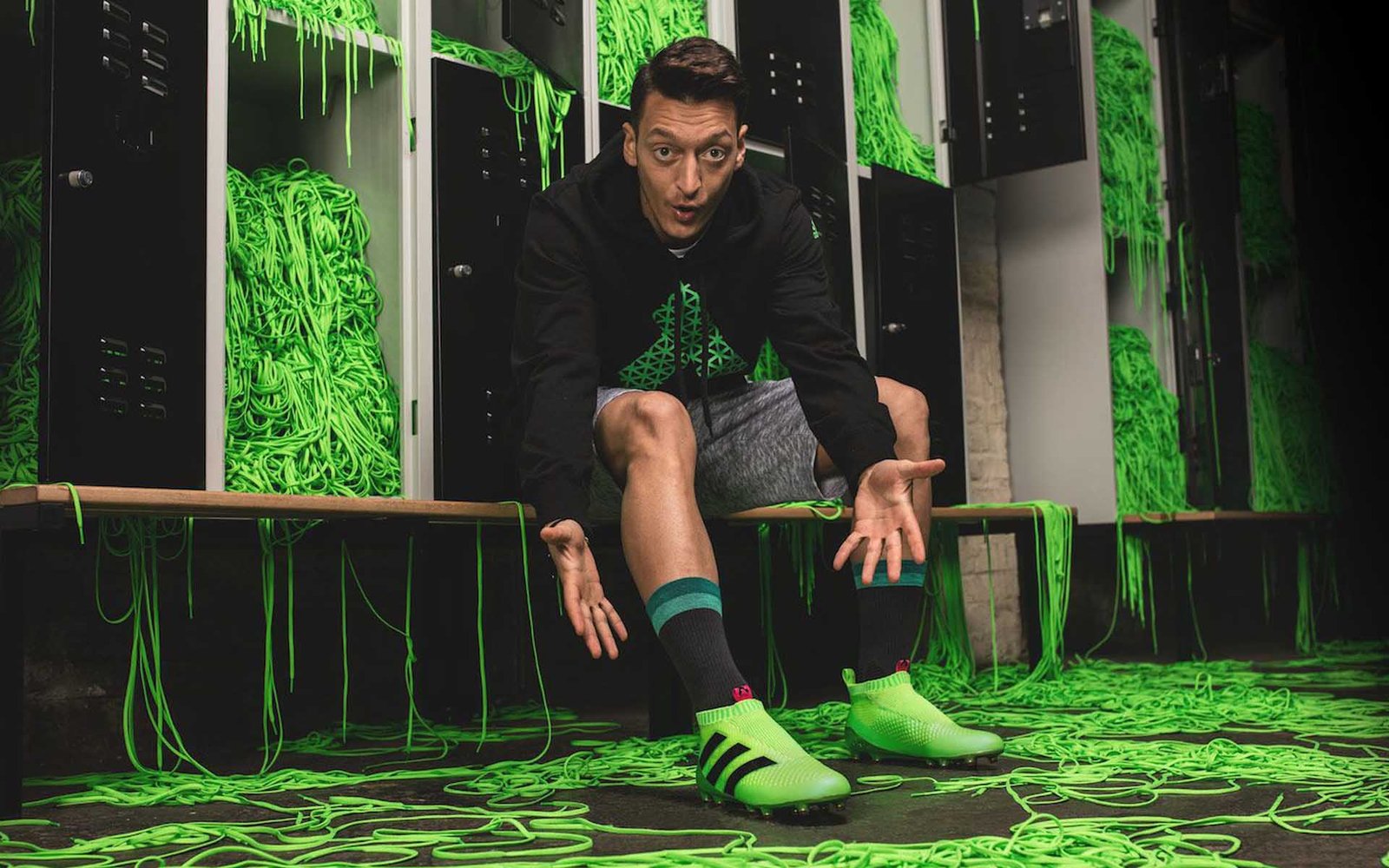 ozil 2-min.jpg
