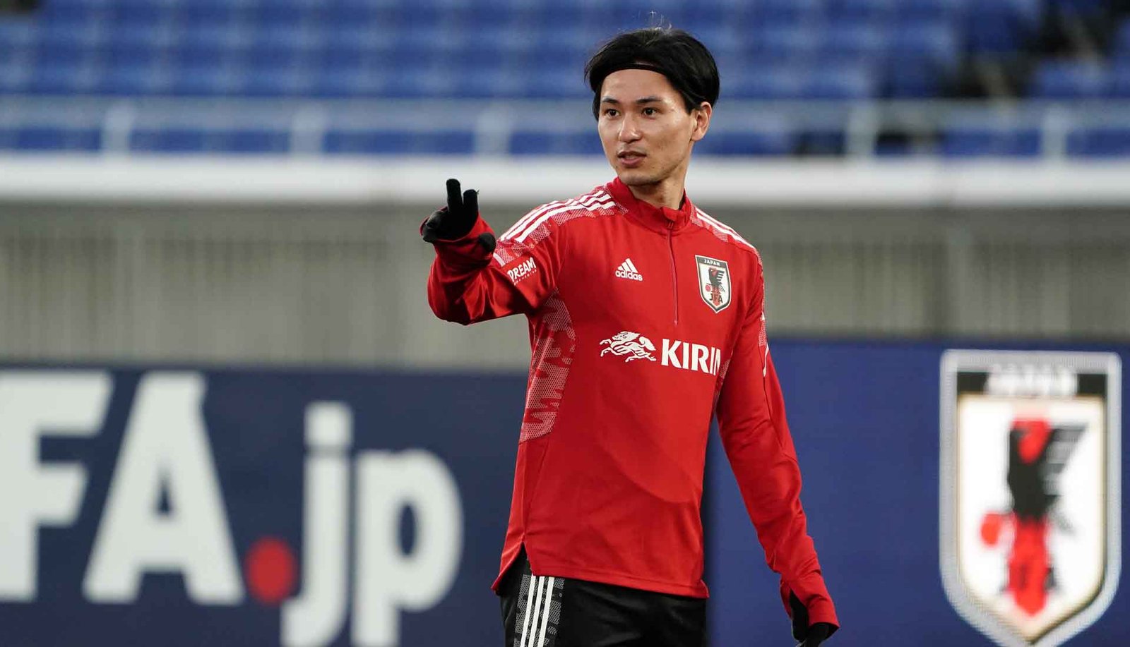 Minamino Gives Close Up Look At Next-Gen adidas X - featured image