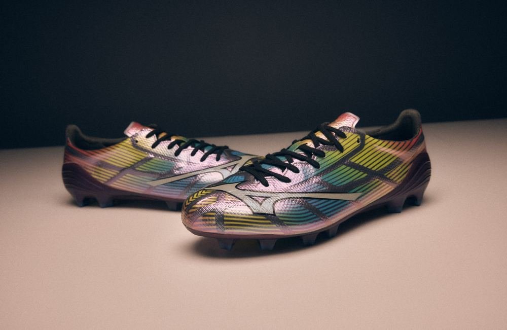 Mizuno Introduce A New Era Of Speed With The Alpha II 'Tease Edition' - featured image