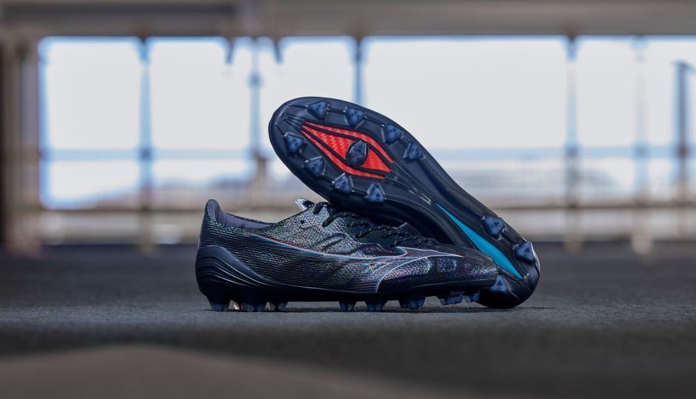 Mizuno Launch The Alpha in "Black/Ignition Red" Colourway - featured image