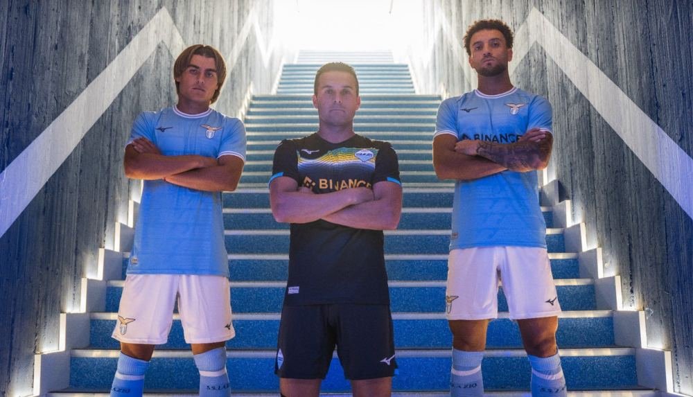 Mizuno & Lazio Commence Partnership With 22/23 Home & Away Shirts - featured image