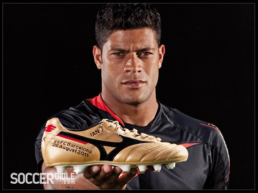 Mizuno Morelia Ultra Light Hulk Football Boots - Gold - featured image