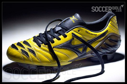 Mizuno Wave Ignitus Football Boots - Yellow/Black - featured image