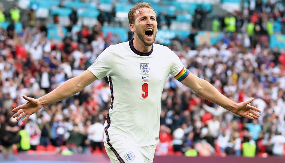 Museum Of London Set To Open Special Display On Harry Kane - featured image