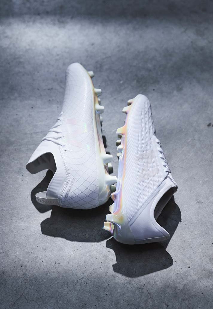1-new-balance-space-boots.jpg