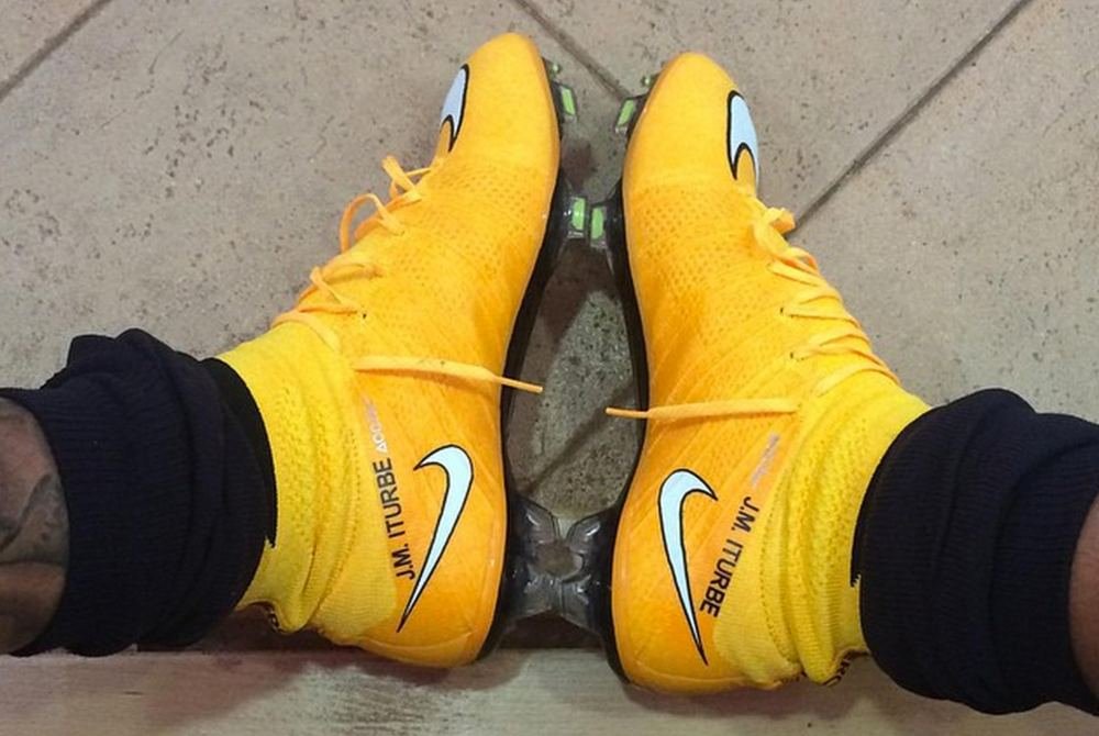 New Nike Superfly IV Colourway Revealed - featured image